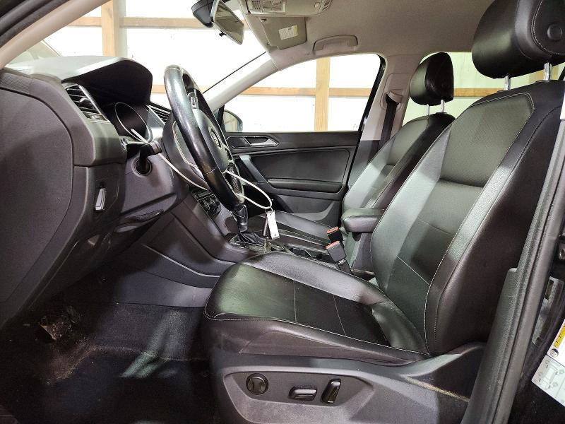 54273166 :رقم المزاد ، 3VV2B7AX3JM003739 vin ، 2018 Volkswagen Tiguan مزاد بيع