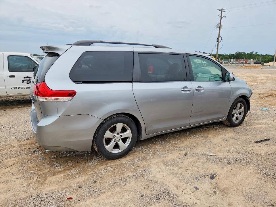Продажа на аукционе авто 2013 Toyota Sienna, vin: 5TDYK3DC4DS323618, номер лота: 52769476