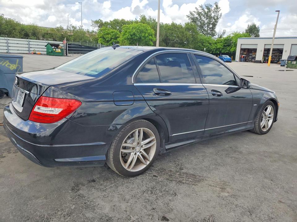 55418006 :رقم المزاد ، WDDGF4HB9CR215862 vin ، 2012 Mercedes-benz C مزاد بيع