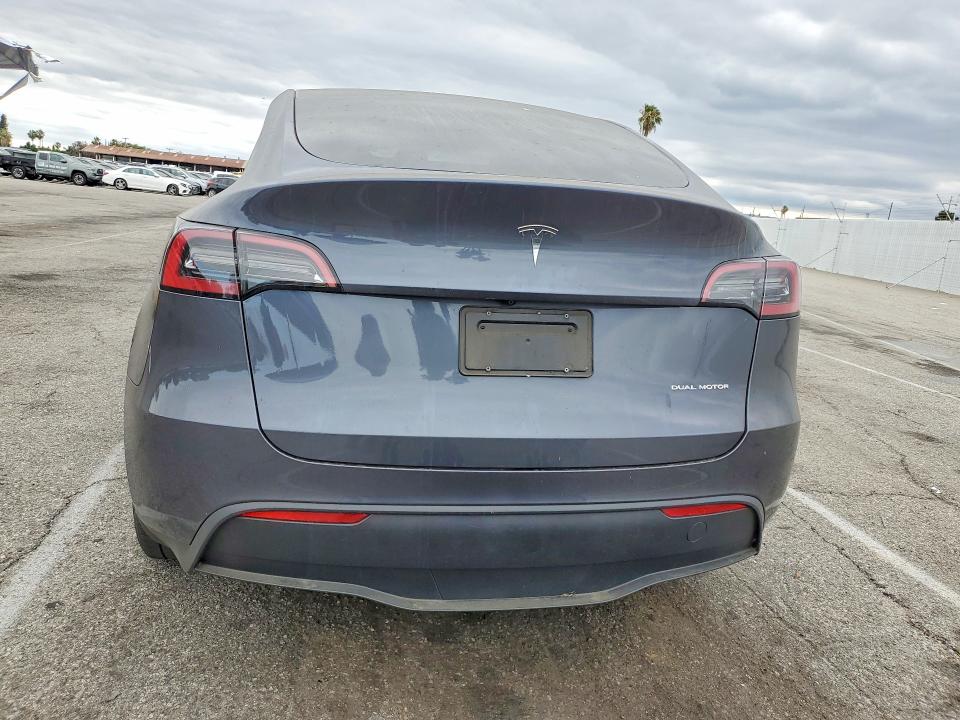 Продажа на аукционе авто 2023 Tesla Model Y, vin: 7SAYGDEE2PF636749, номер лота: 54915036