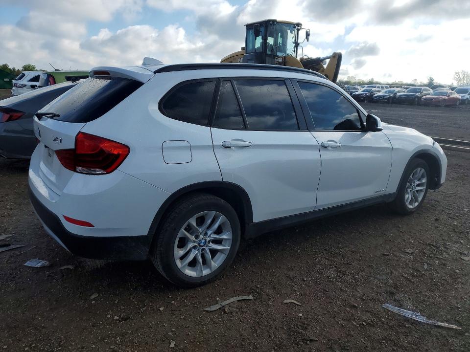 2015 Bmw X1 მანქანა იყიდება აუქციონზე, vin: WBAVL1C58FVY28204, აუქციონის ნომერი: 51418536