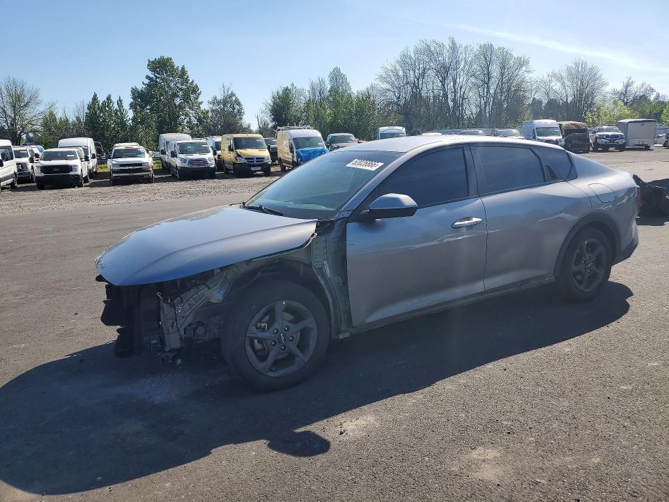 2025 Kia K4 მანქანა იყიდება აუქციონზე, vin: 3KPFT4DEXSE010432, აუქციონის ნომერი: 52026866