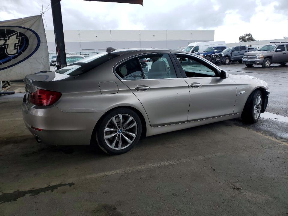55068816 :رقم المزاد ، WBAFU7C55BC878357 vin ، 2011 Bmw 535 مزاد بيع