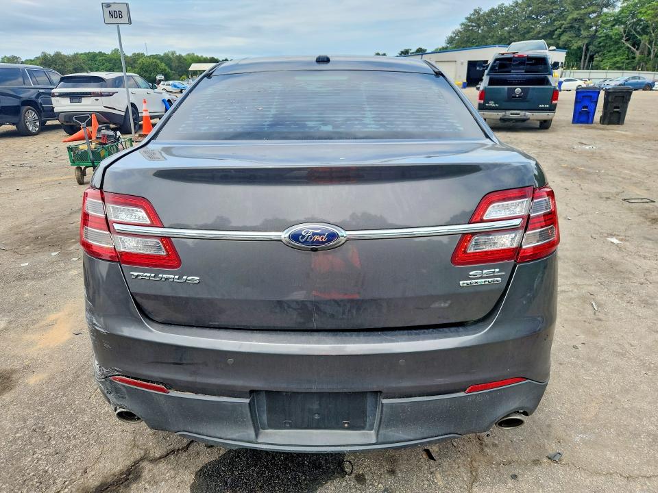 53351786 :رقم المزاد ، 1FAHP2E88FG131868 vin ، 2015 Ford Taurus مزاد بيع
