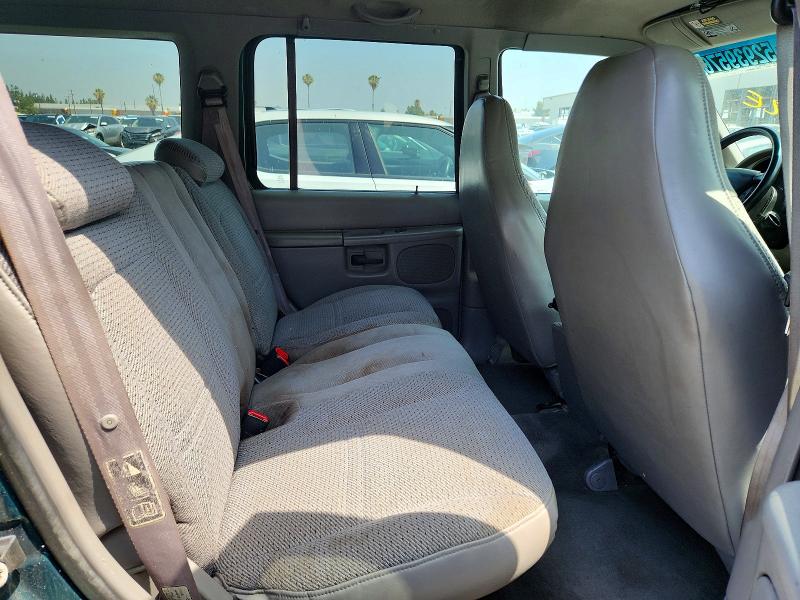 52939576 :رقم المزاد ، 1FMZU62X9YZC31135 vin ، 2000 Ford Explorer مزاد بيع