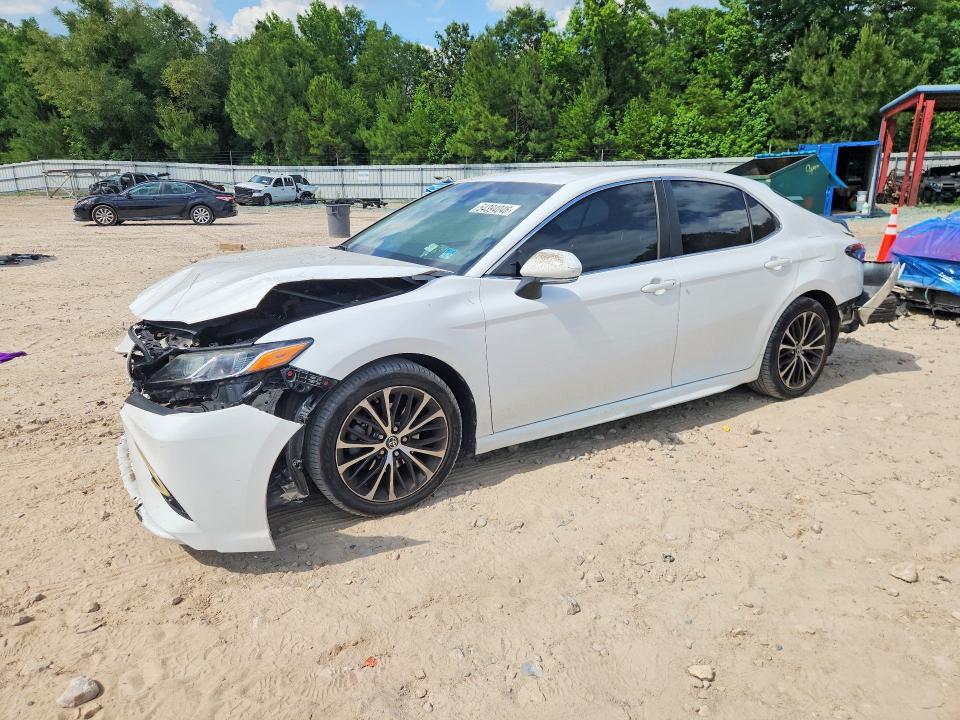 54394046 :رقم المزاد ، 4T1B11HKXJU535344 vin ، 2018 Toyota Camry مزاد بيع