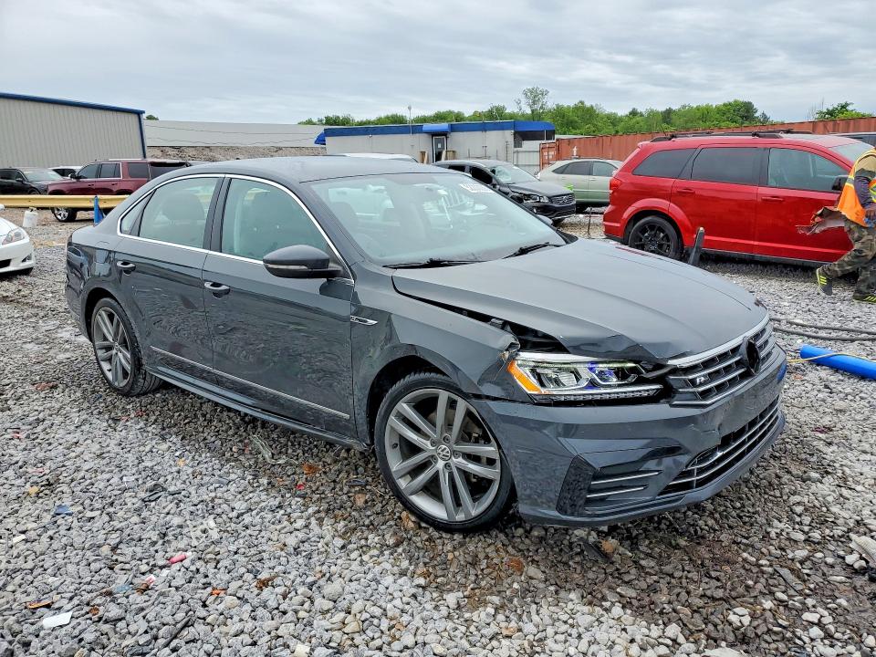 52203086 :رقم المزاد ، 1VWDT7A31HC032439 vin ، 2017 Volkswagen Passat مزاد بيع