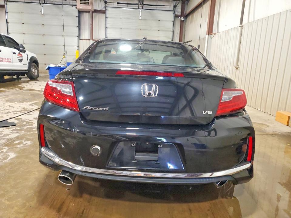 Продаж на аукціоні авто 2017 Honda Accord, vin: 1HGCT2B80HA001983, номер лоту: 54635256