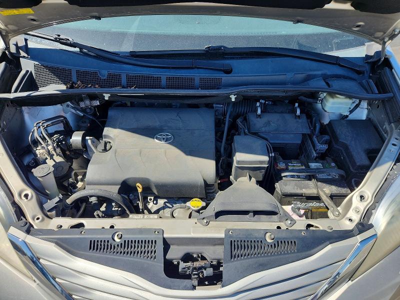 52964166 :رقم المزاد ، 5TDKK3DC6GS715073 vin ، 2016 Toyota Sienna مزاد بيع