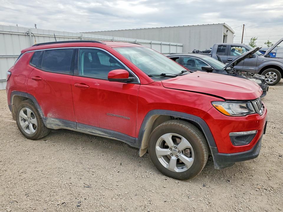 55129466 :رقم المزاد ، 3C4NJDBB1JT103716 vin ، 2018 Jeep Compass مزاد بيع