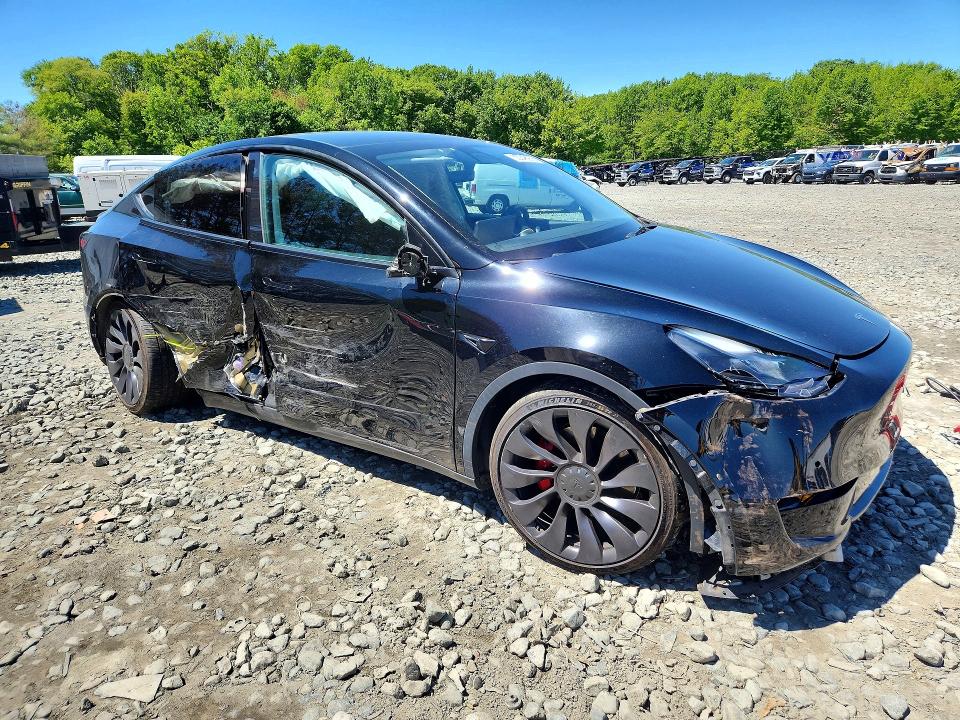 53346976 :رقم المزاد ، 7SAYGDEF3NF375136 vin ، 2022 Tesla Model Y مزاد بيع