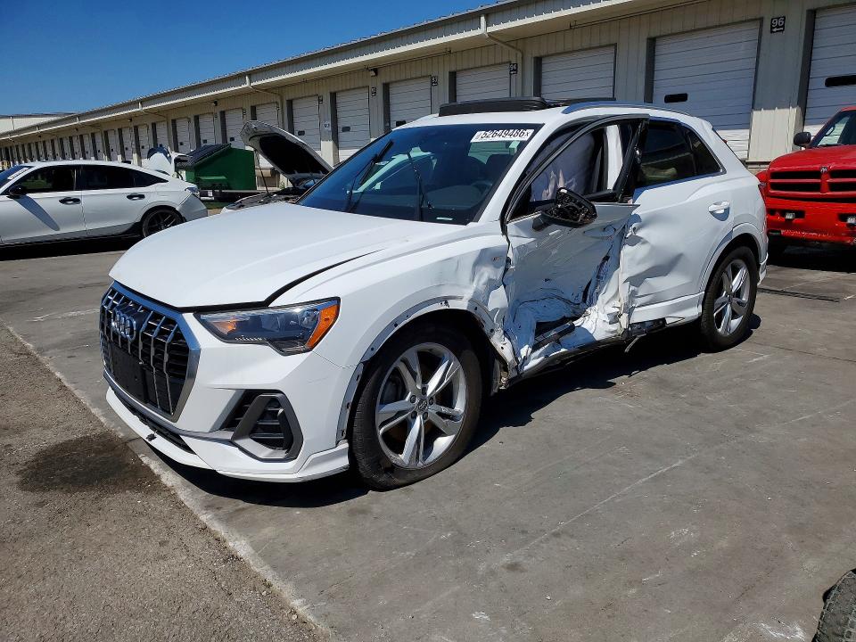 Продажа на аукционе авто 2020 Audi Q3, vin: WA1DECF38L1021676, номер лота: 52649486