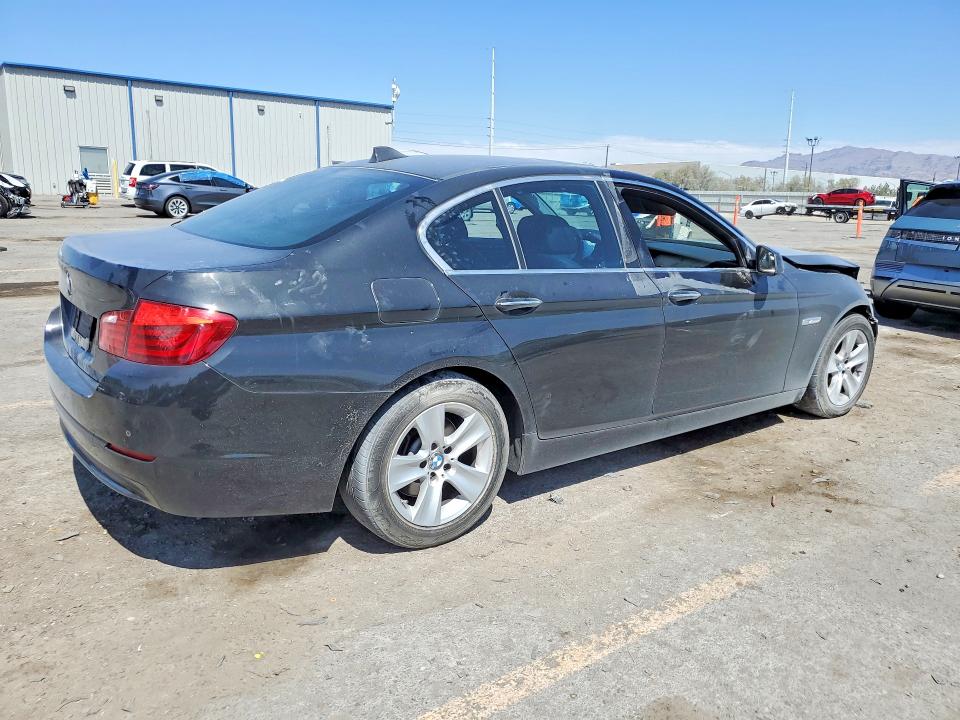 54864366 :رقم المزاد ، WBAFR1C57BC260181 vin ، 2011 Bmw 528 مزاد بيع