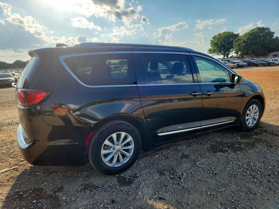 Продажа на аукционе авто 2019 Chrysler Pacifica, vin: 2C4RC1BG0KR700558, номер лота: 53633466