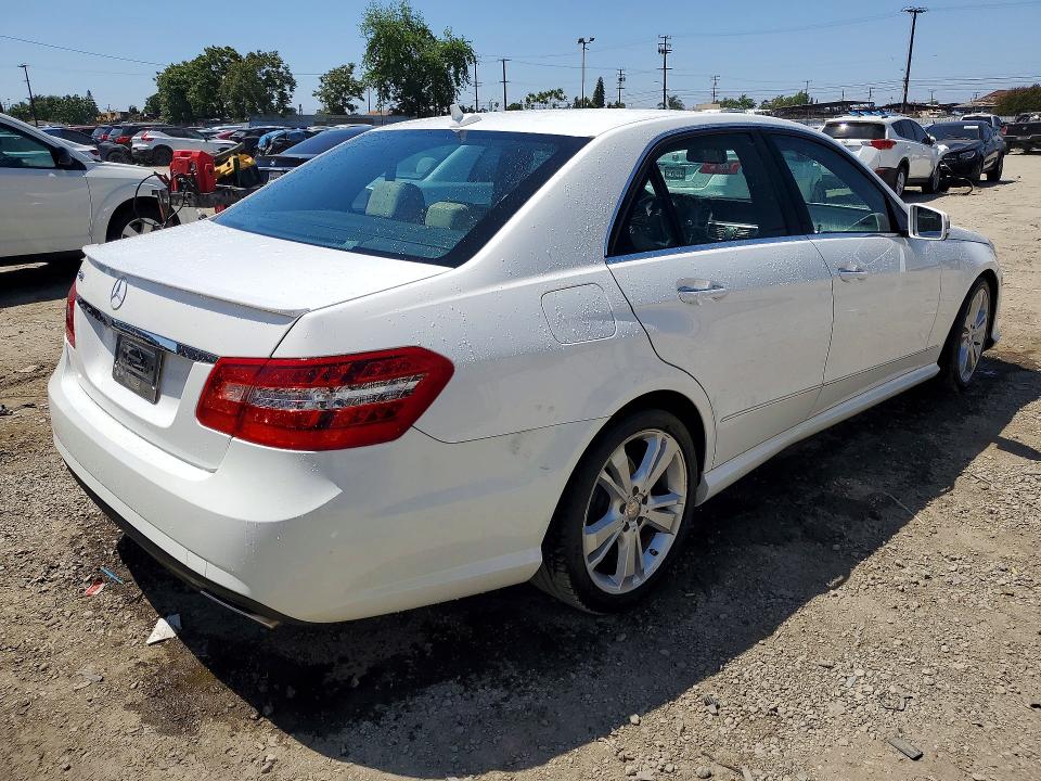 52933556 :رقم المزاد ، WDDHF5KB9DA689572 vin ، 2013 Mercedes-benz E مزاد بيع