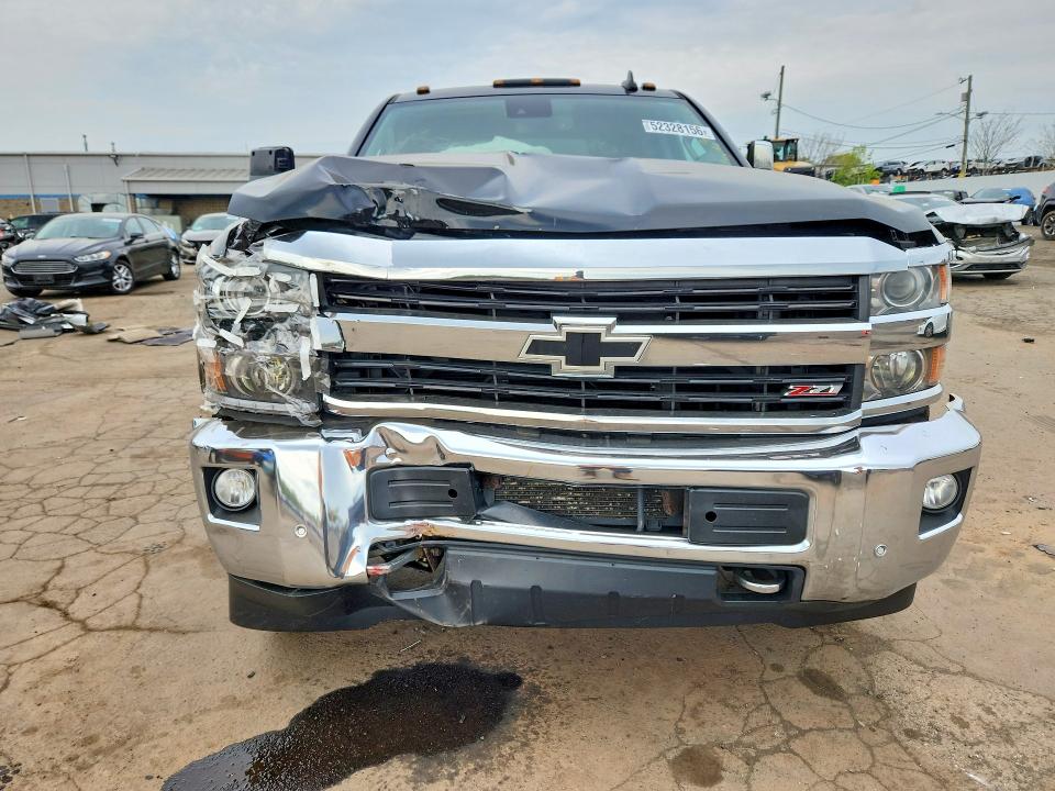 52328156 :رقم المزاد ، 1GC1KWE85FF564670 vin ، 2015 Chevrolet Silverado مزاد بيع