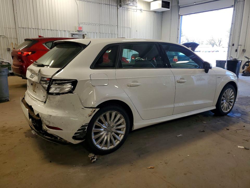 Aukcja sprzedaży 2018 Audi A3, vin: WAUUPBFF7JA091006, numer aukcji: 53565966
