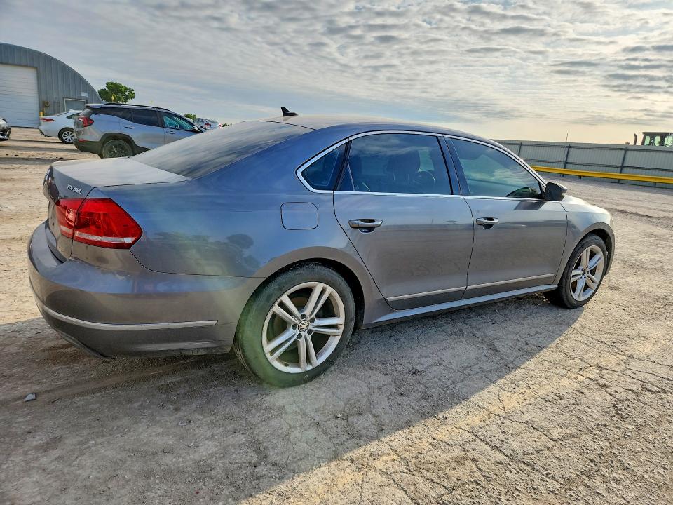 54339146 :رقم المزاد ، 1VWCN7A33DC108131 vin ، 2013 Volkswagen Passat مزاد بيع