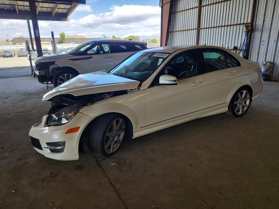 Продаж на аукціоні авто 2014 Mercedes-benz C, vin: WDDGF4HB9EG234197, номер лоту: 54895826