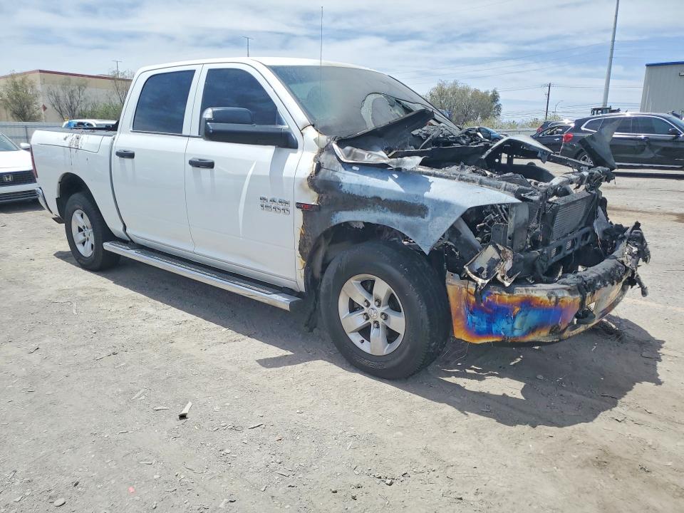 55028056 :رقم المزاد ، 1C6RR7KM2FS691302 vin ، 2015 Ram 1500 مزاد بيع