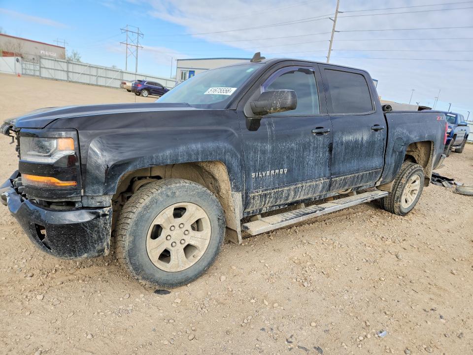 51675556 :رقم المزاد ، 3GCUKREC2JG473267 vin ، 2018 Chevrolet Silverado مزاد بيع
