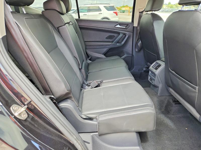 52355486 :رقم المزاد ، 3VV3B7AX4JM210161 vin ، 2018 Volkswagen Tiguan مزاد بيع