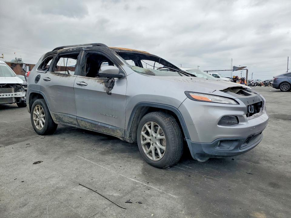 53826816 :رقم المزاد ، 1C4PJLCB5EW158378 vin ، 2014 Jeep Cherokee مزاد بيع