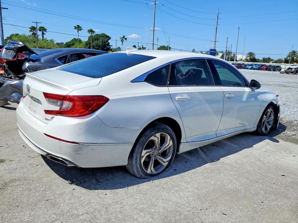 Продажа на аукционе авто 2018 Honda Accord, vin: 1HGCV2F53JA017837, номер лота: 51412876