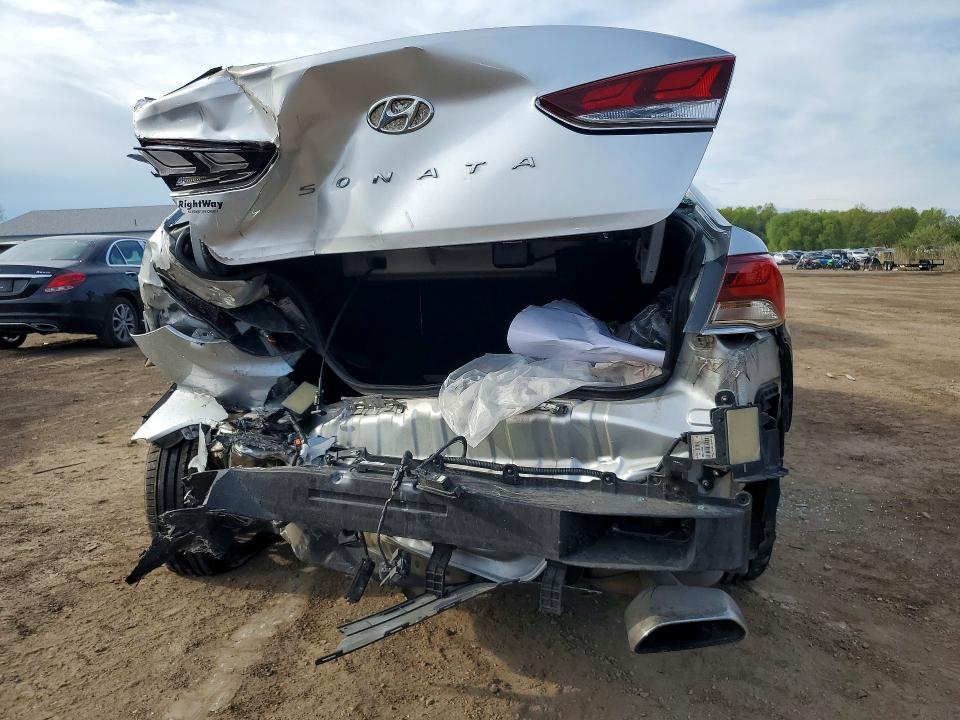52446586 :رقم المزاد ، 5NPE34AF6JH657896 vin ، 2018 Hyundai Sonata مزاد بيع