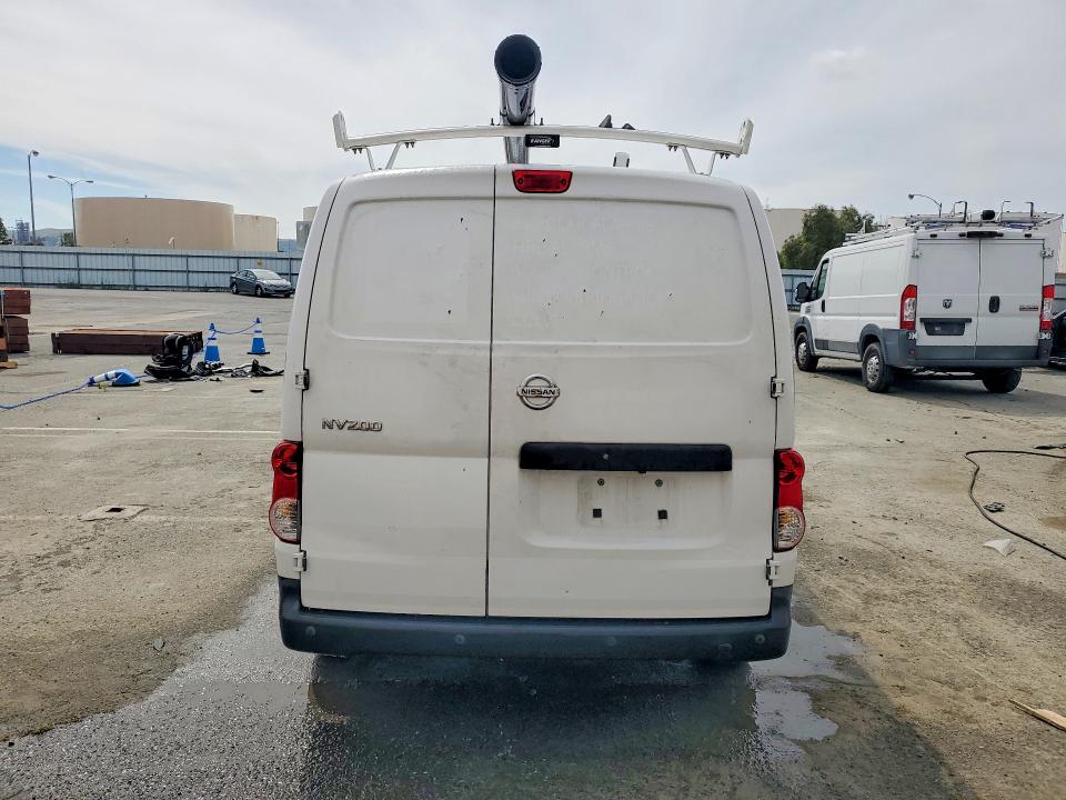 56724126 :رقم المزاد ، 3N6CM0KN2JK692408 vin ، 2018 Nissan Nv200 مزاد بيع