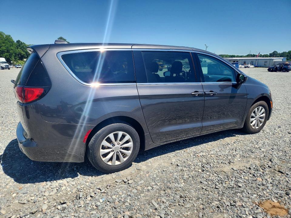 52473156 :رقم المزاد ، 2C4RC1DGXHR577244 vin ، 2017 Chrysler Pacifica مزاد بيع