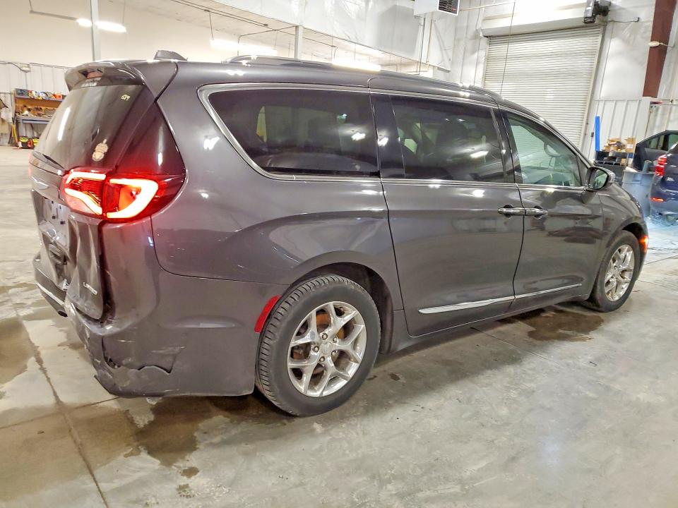 Продажа на аукционе авто 2017 Chrysler Pacifica, vin: 2C4RC1GG4HR570205, номер лота: 54188036