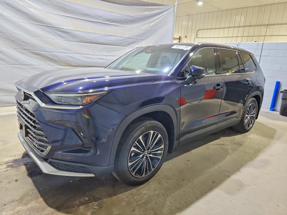 2026 Toyota Grand Highlander Hybrid მანქანა იყიდება აუქციონზე, vin: 5TDADAB50TS037381, აუქციონის ნომერი: 54611756