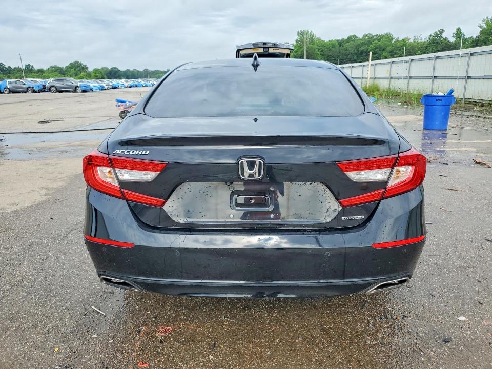 2018 Honda Accord მანქანა იყიდება აუქციონზე, vin: 1HGCV1F94JA122609, აუქციონის ნომერი: 53666736
