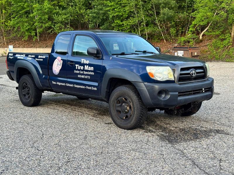 2008 Toyota Tacoma მანქანა იყიდება აუქციონზე, vin: 5TEUX42N18Z583364, აუქციონის ნომერი: 55361226