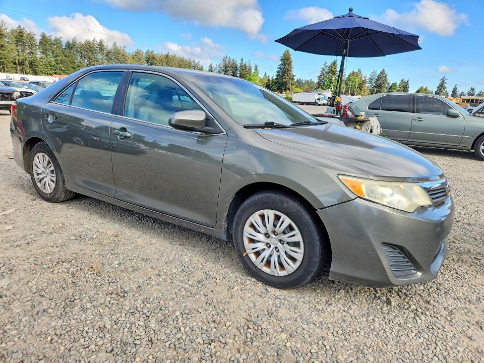 2013 Toyota Camry მანქანა იყიდება აუქციონზე, vin: 4T1BF1FK2DU718956, აუქციონის ნომერი: 53062656