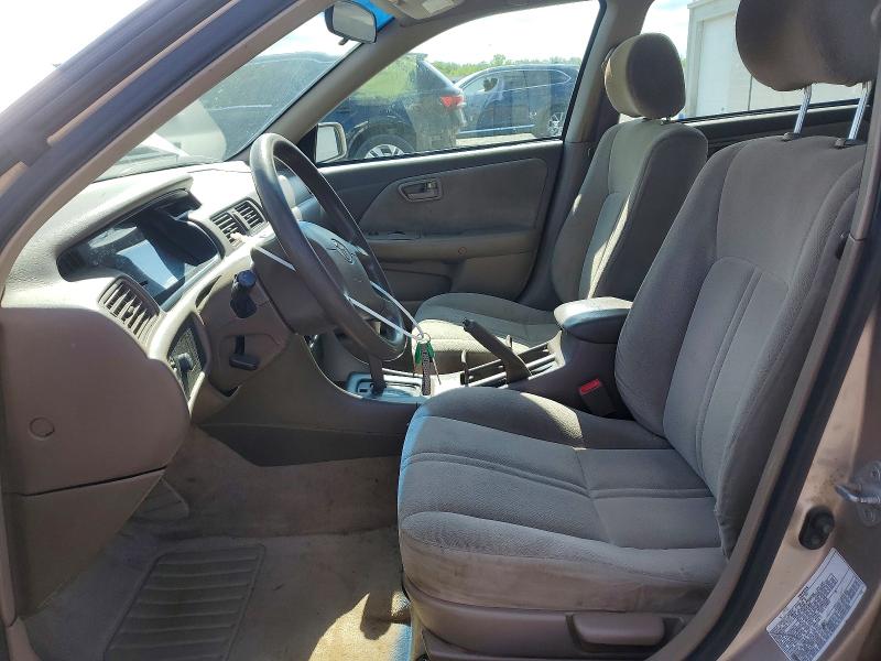 51990576 :رقم المزاد ، 4T1BG22K8YU995500 vin ، 2000 Toyota Camry مزاد بيع