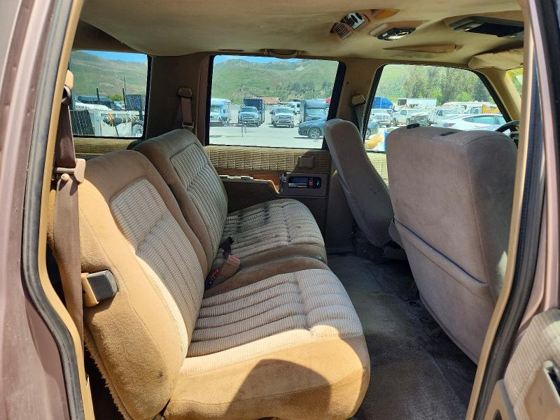 Продажа на аукционе авто 1994 Gmc Suburban, vin: 1GKGC26N9RJ726374, номер лота: 53322236