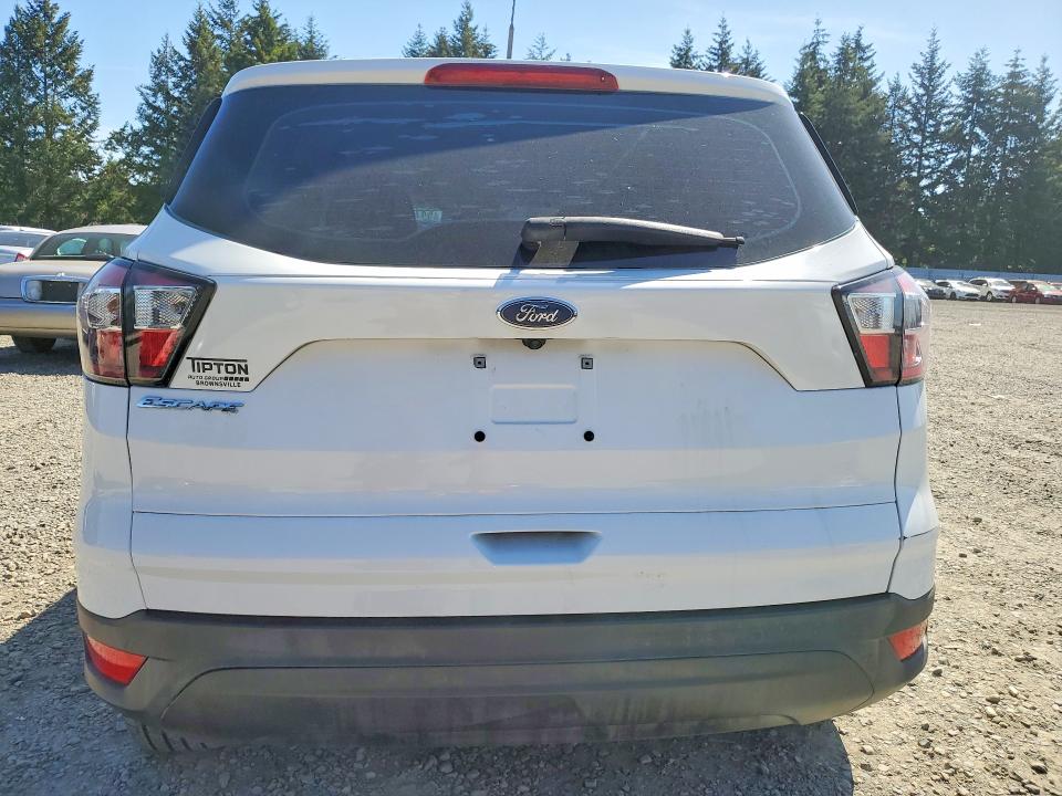 54722246 :رقم المزاد ، 1FMCU0F73HUE93940 vin ، 2017 Ford Escape مزاد بيع