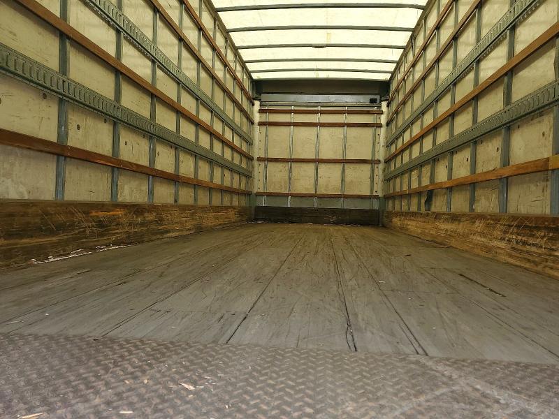 52907416 :رقم المزاد ، 1FVACWDT2CDBH4087 vin ، 2012 Freightliner M2 مزاد بيع
