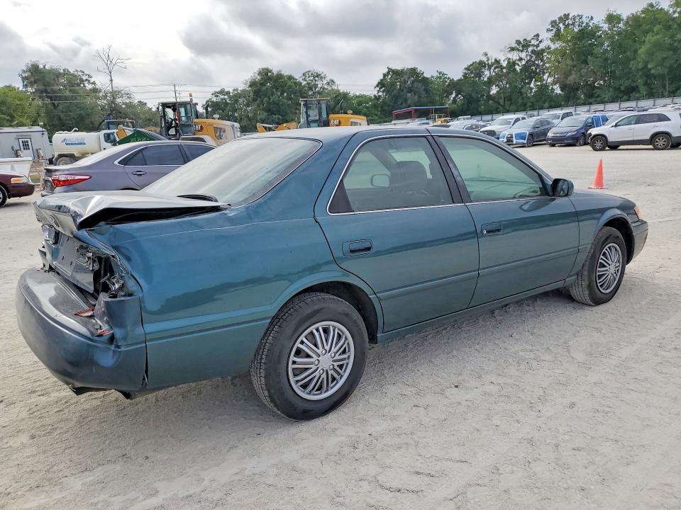 52994276 :رقم المزاد ، 4T1BG22K5WU253245 vin ، 1998 Toyota Camry مزاد بيع