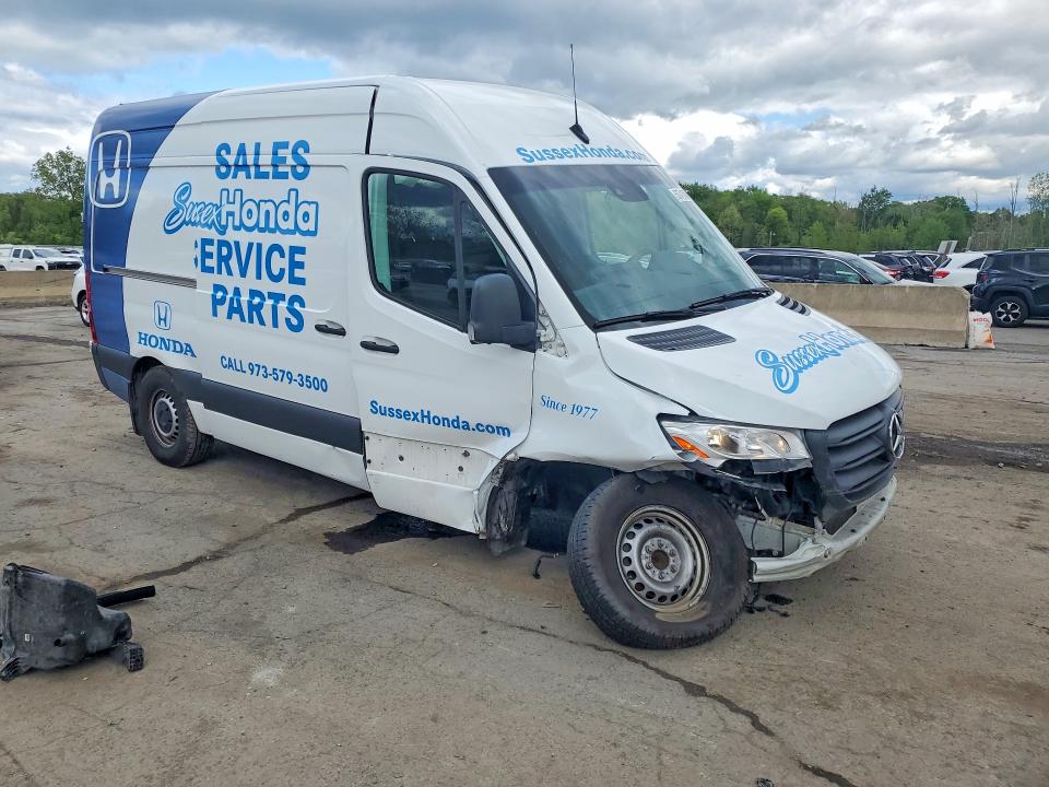 53741596 :رقم المزاد ، W1Y4NBHY3RT163161 vin ، 2024 Mercedes Benz Sprinter مزاد بيع