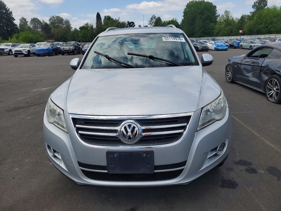 54004356 :رقم المزاد ، WVGAV7AX2BW547521 vin ، 2011 Volkswagen Tiguan مزاد بيع