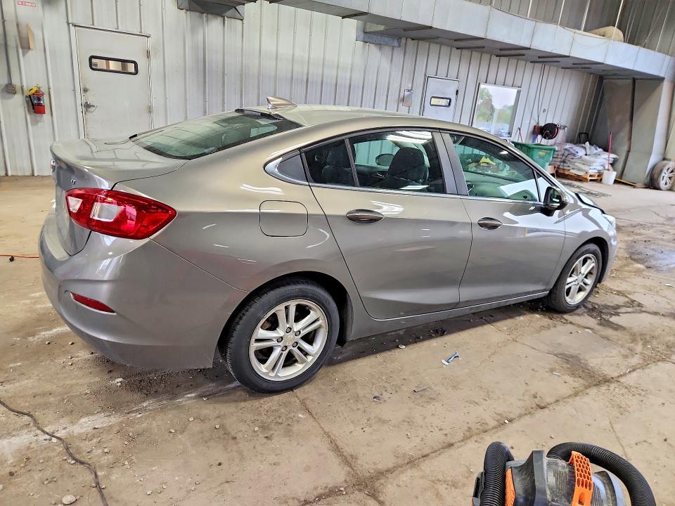 53748426 :رقم المزاد ، 1G1BE5SM8H7245440 vin ، 2017 Chevrolet Cruze مزاد بيع