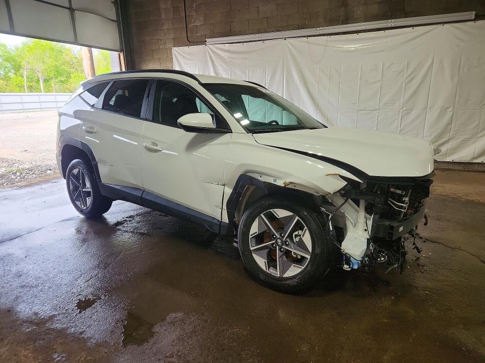 2026 Hyundai Tucson მანქანა იყიდება აუქციონზე, vin: 5NMJBCDEXTH637567, აუქციონის ნომერი: 54839716