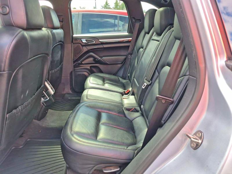 55167216 :رقم المزاد ، WP1AA2A24GLA09966 vin ، 2016 Porsche Cayenne مزاد بيع