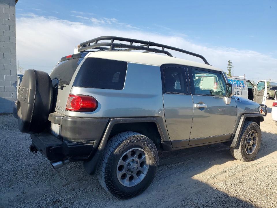 52706246 :رقم المزاد ، JTEBU4BF2BK112078 vin ، 2011 Toyota Fj Cruiser مزاد بيع