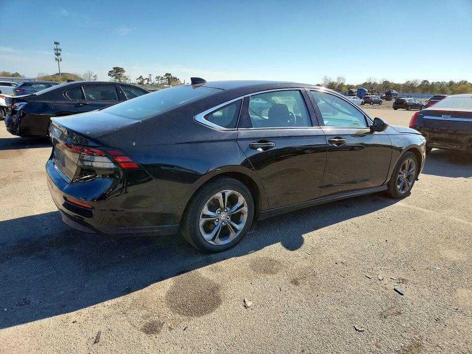 51835646 :رقم المزاد ، 1HGCY1F30PA012300 vin ، 2023 Honda Accord Sed مزاد بيع