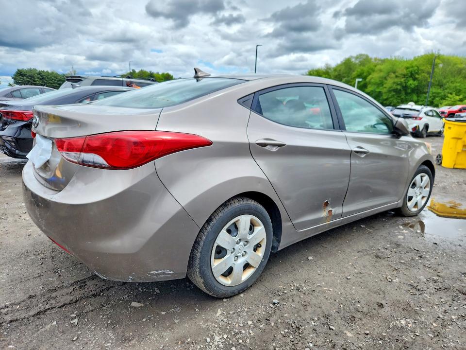 2011 Hyundai Elantra მანქანა იყიდება აუქციონზე, vin: 5NPDH4AE8BH039808, აუქციონის ნომერი: 53447376