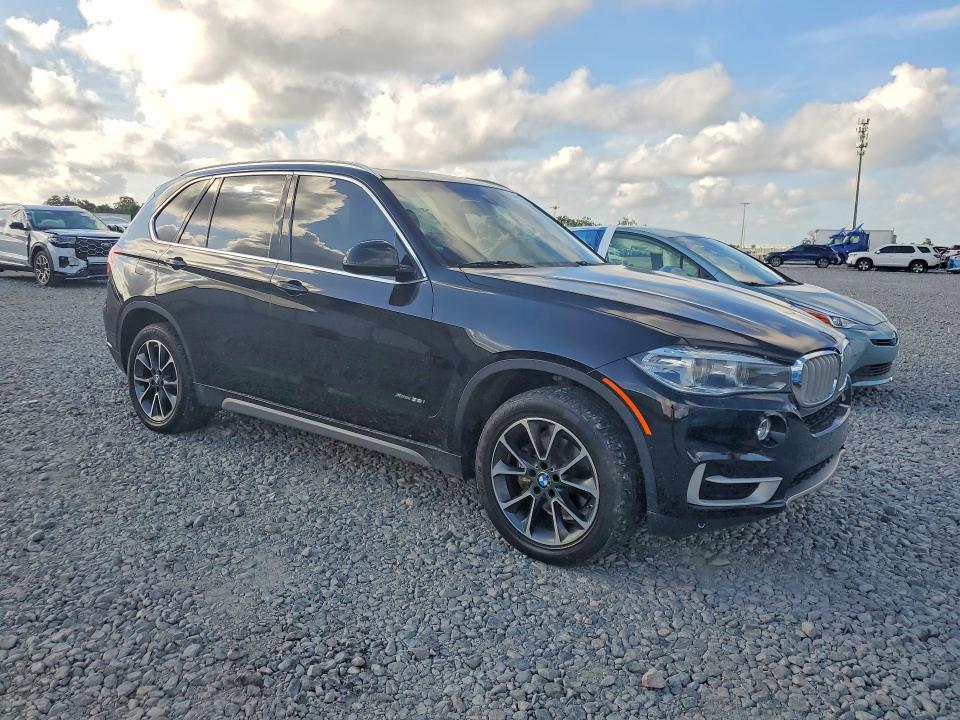 53446556 :رقم المزاد ، 5UXKR0C52J0X99477 vin ، 2018 Bmw X5 مزاد بيع